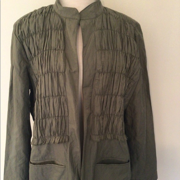 Olive green smocked jacket - Picture 2 of 6